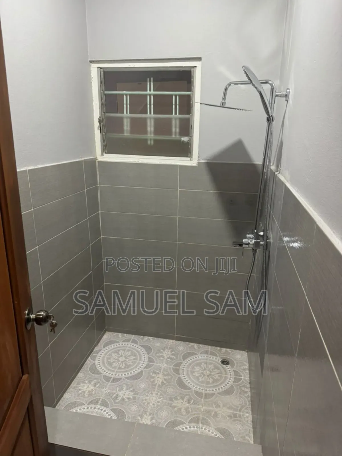 6bdrm House in Tema Community Ten for rent