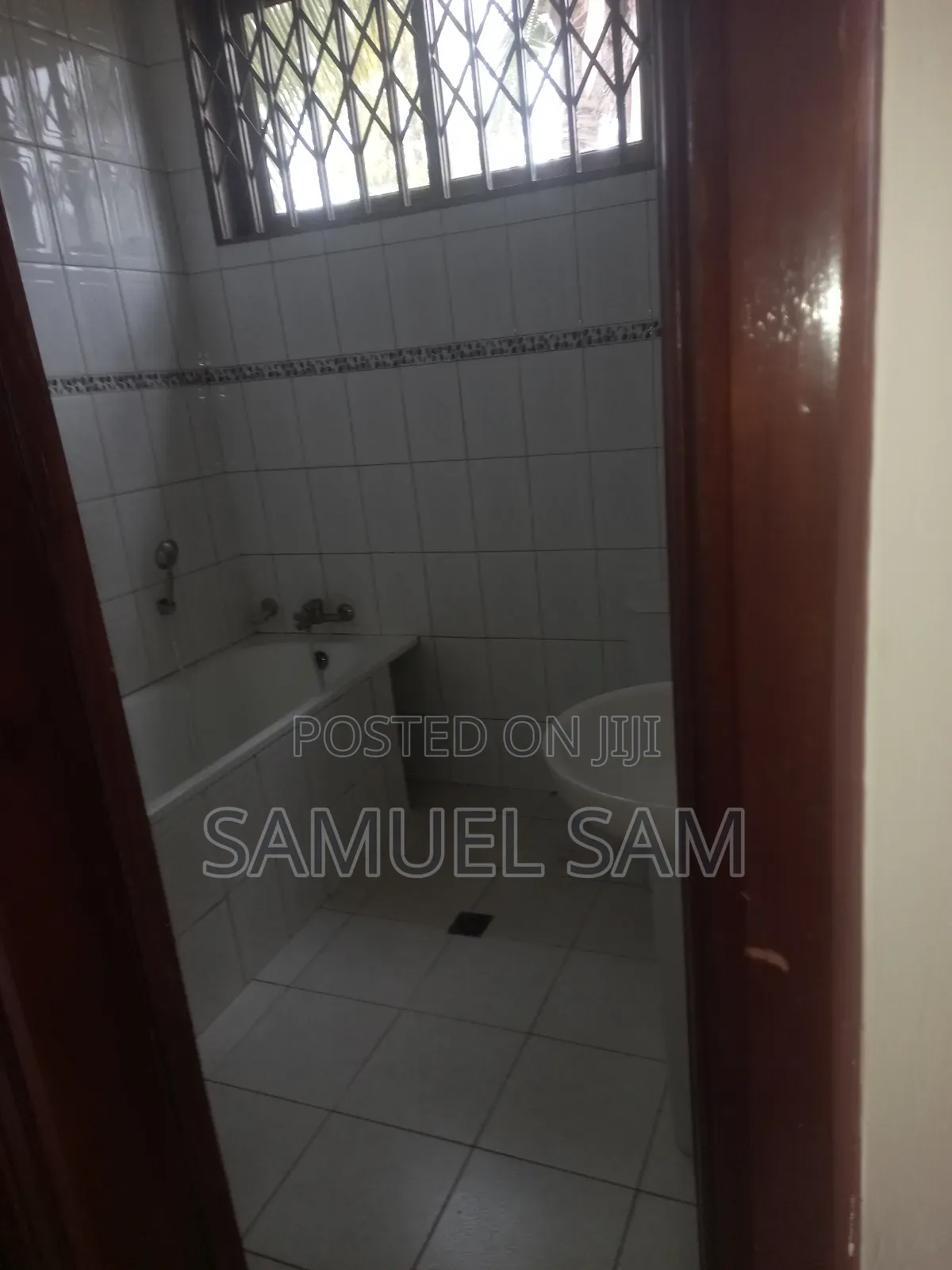 6bdrm House in Tema Community Ten for rent