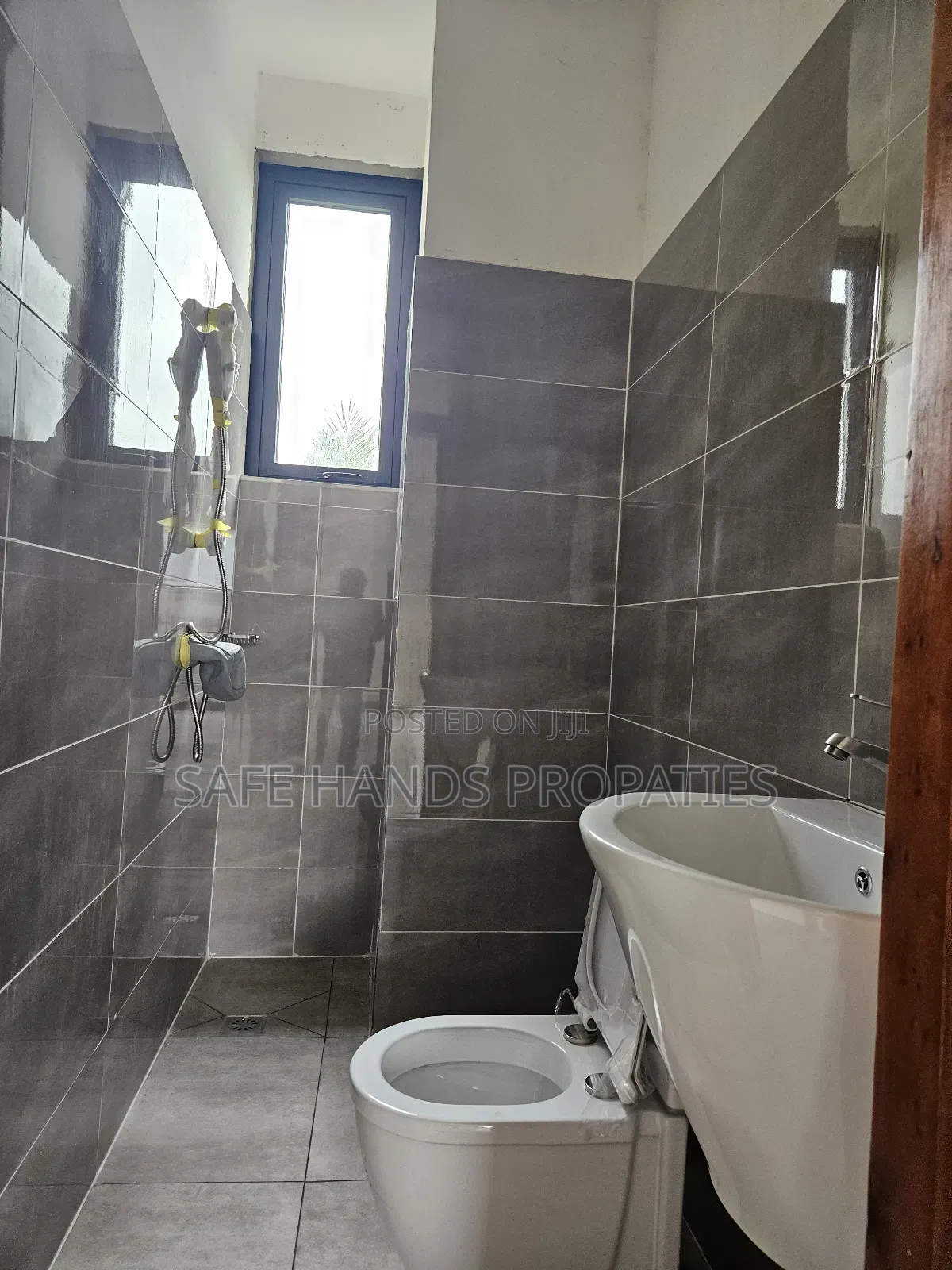 2bdrm House in Oyarifa Mangoes, Accra Metropolitan for sale