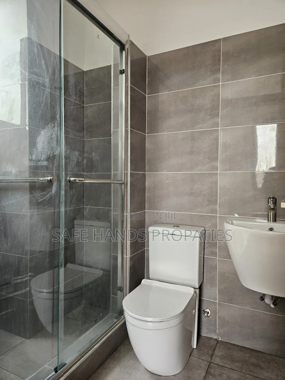 2bdrm House in Oyarifa Mangoes, Accra Metropolitan for sale