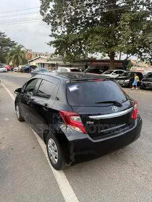 Toyota Vitz 1.3 AWD 5dr 2014 Black