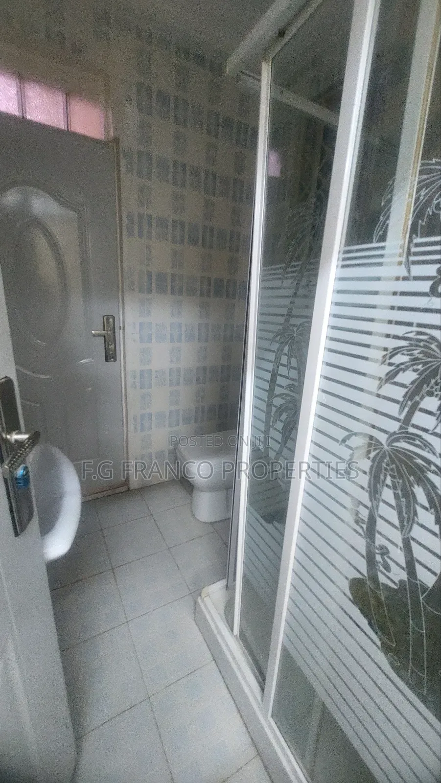 4bdrm House in Kg. Franco, Spintex for sale