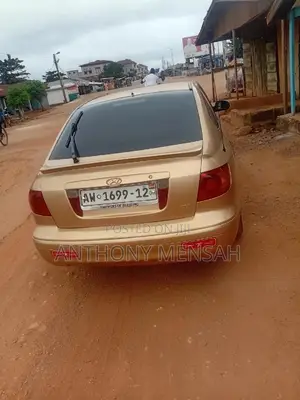 Hyundai Elantra 2.0 GLS Automatic 2006 Gold