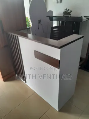 Frequenter Reception Desk