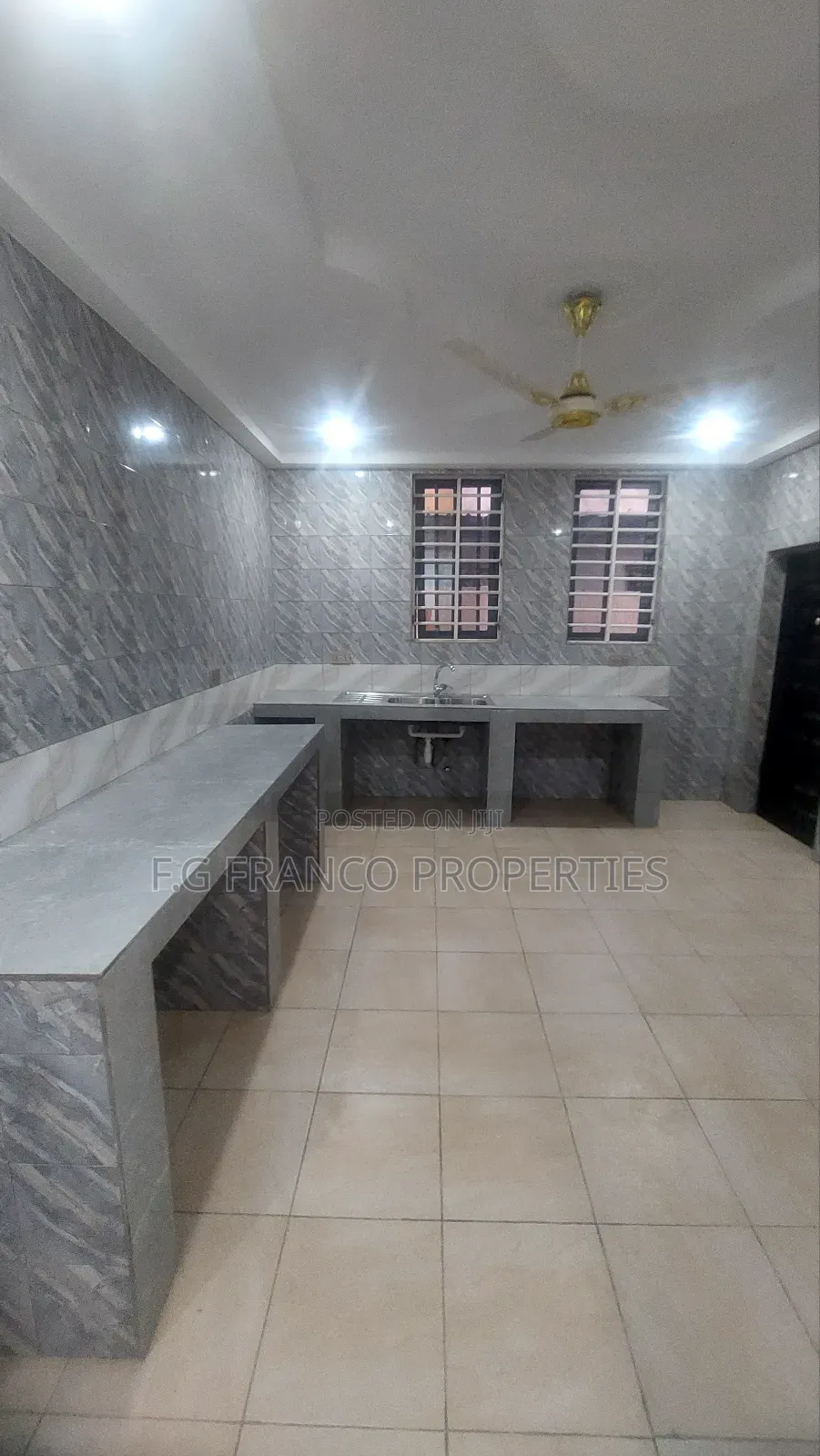 5bdrm House in Kg. Franco, Spintex for sale