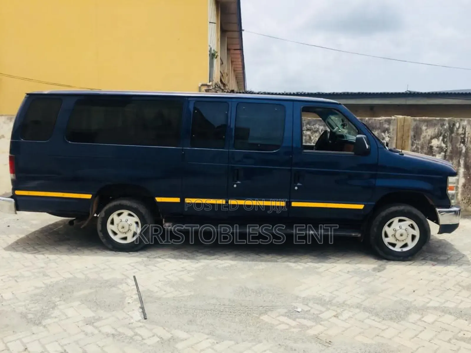 Ford E350 2012 Blue