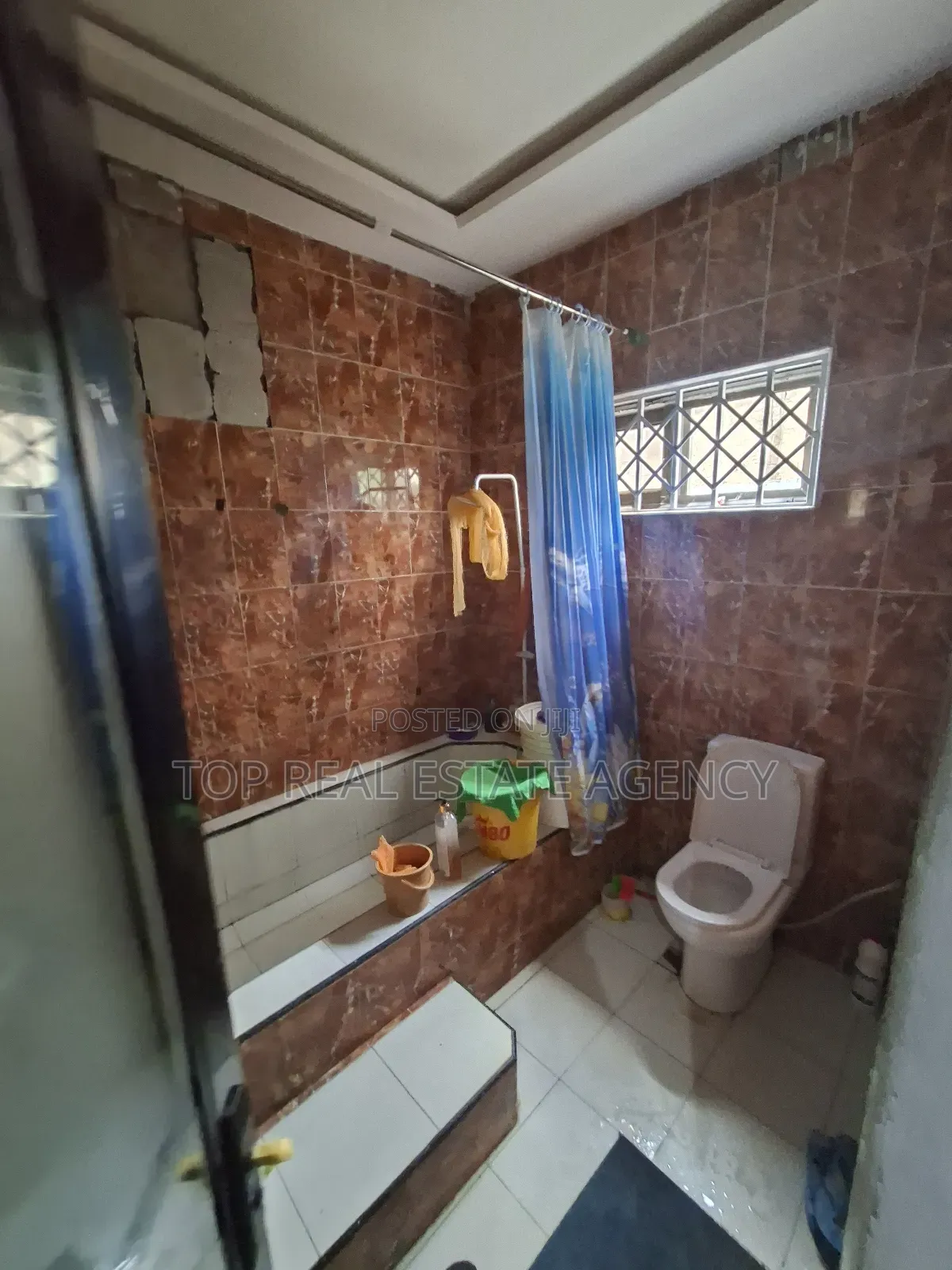 4bdrm House in ,, Business Center, Ashaley Botwe for sale