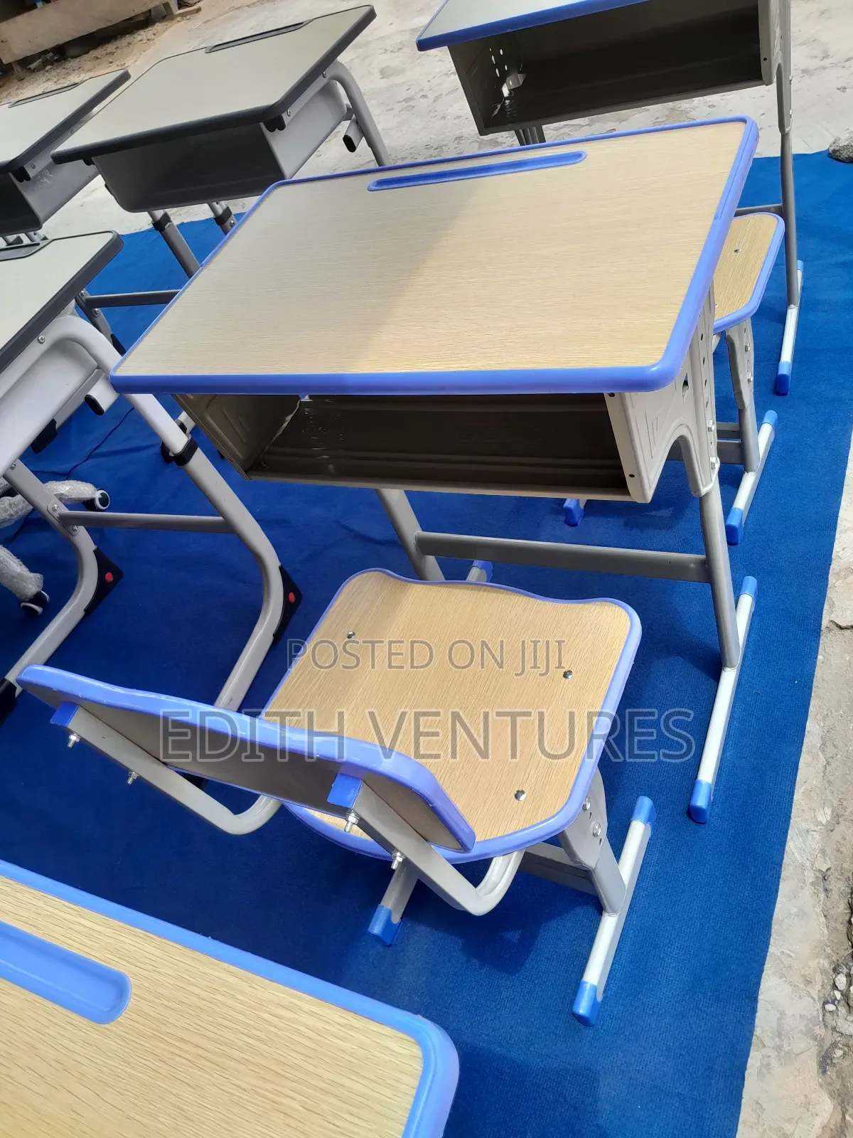 Advocacy Student Desk
