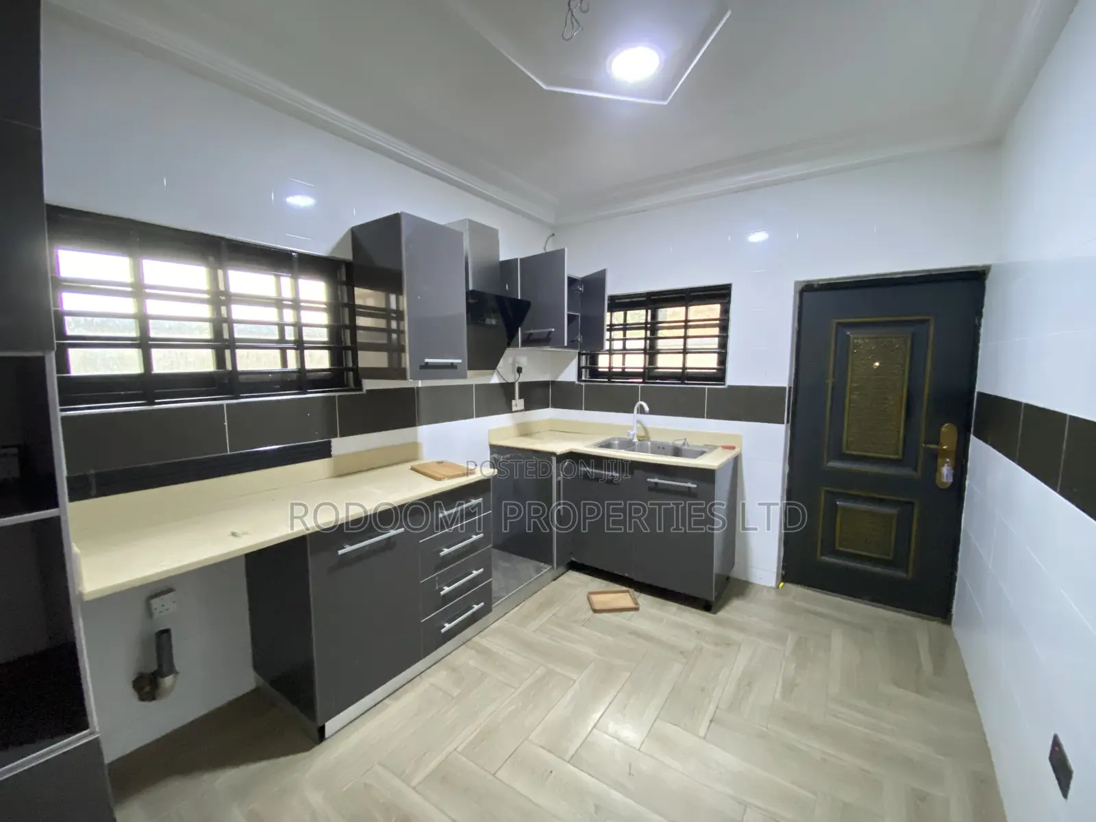 3bdrm House in Amasaman Stadium for sale