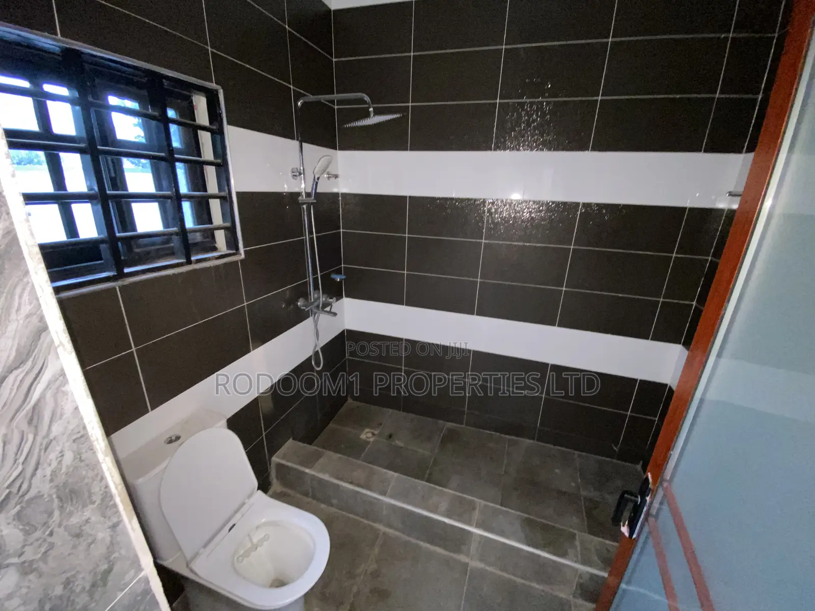 3bdrm House in Amasaman Stadium for sale