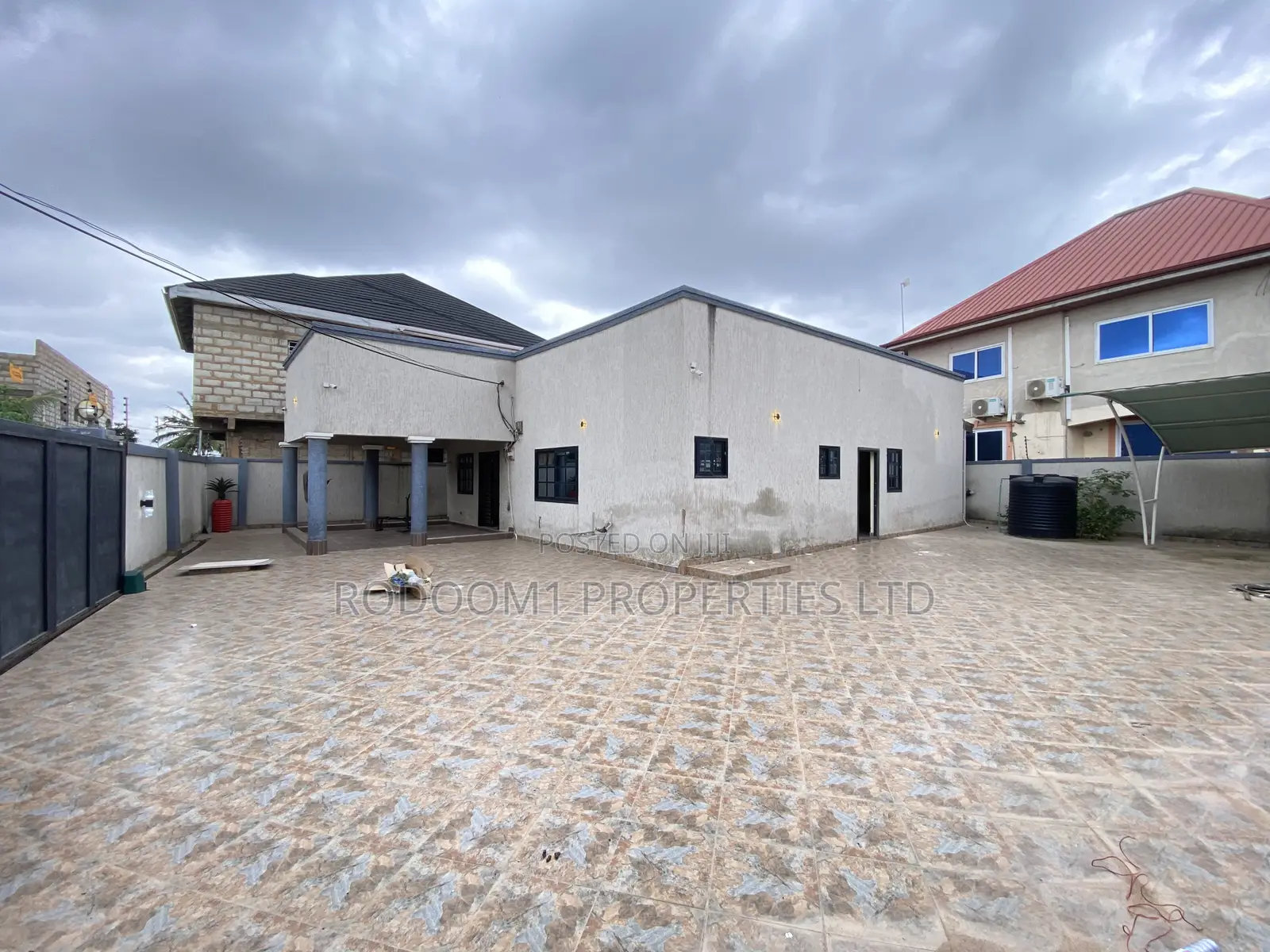 3bdrm House in Amasaman Stadium for sale