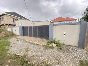 3bdrm House in Amasaman Stadium for sale