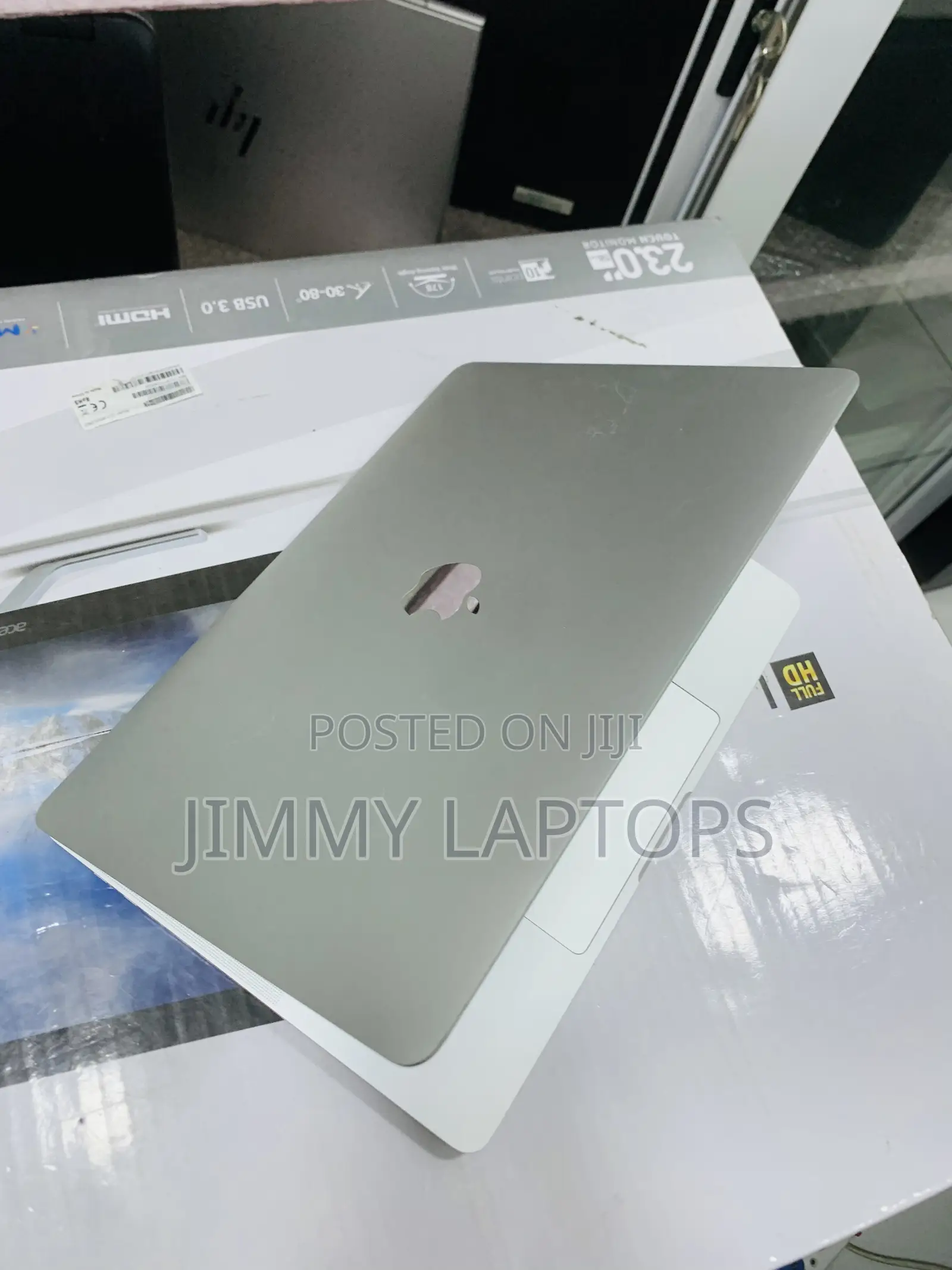 Laptop Apple MacBook Pro 2020 16GB Intel Core I5 SSD 512GB