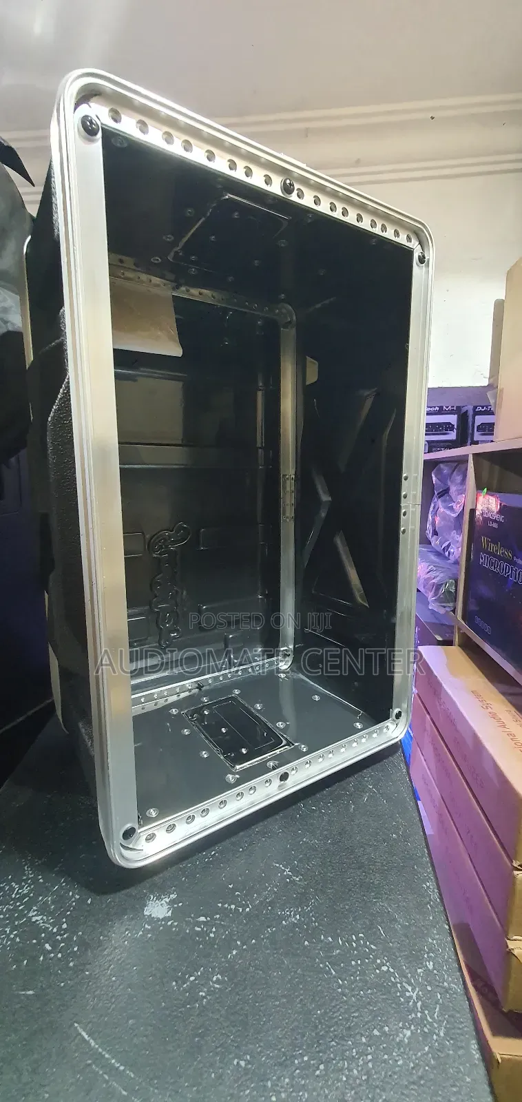 6 U Effect Rack