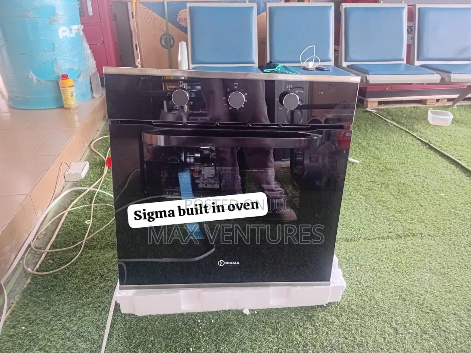 - *Sigma Single/Multi-Function Built-in Oven*: Perfect for Baking,