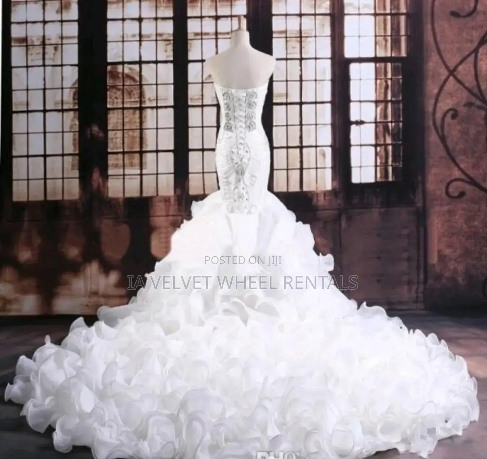 Luxury Crystal Wedding Gown Lace. Straight From Usa.