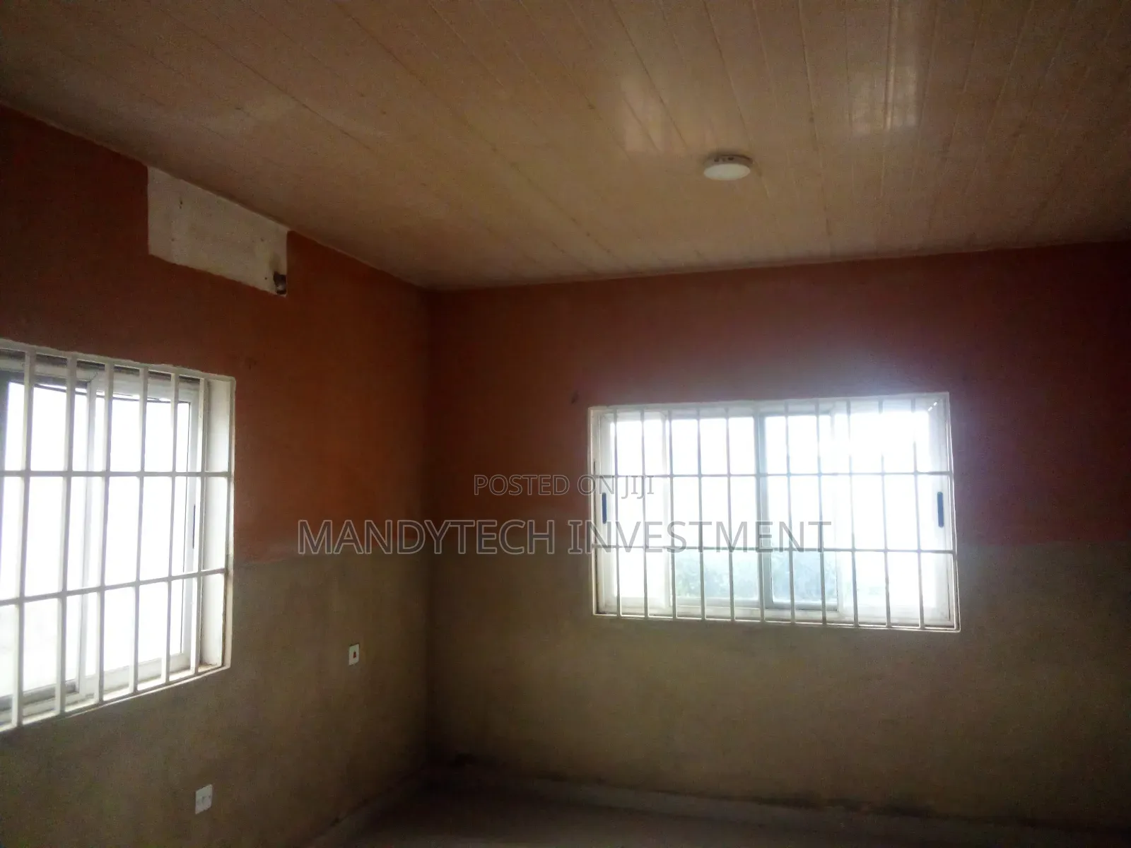 2bdrm House in Lake Side Estate for sale
