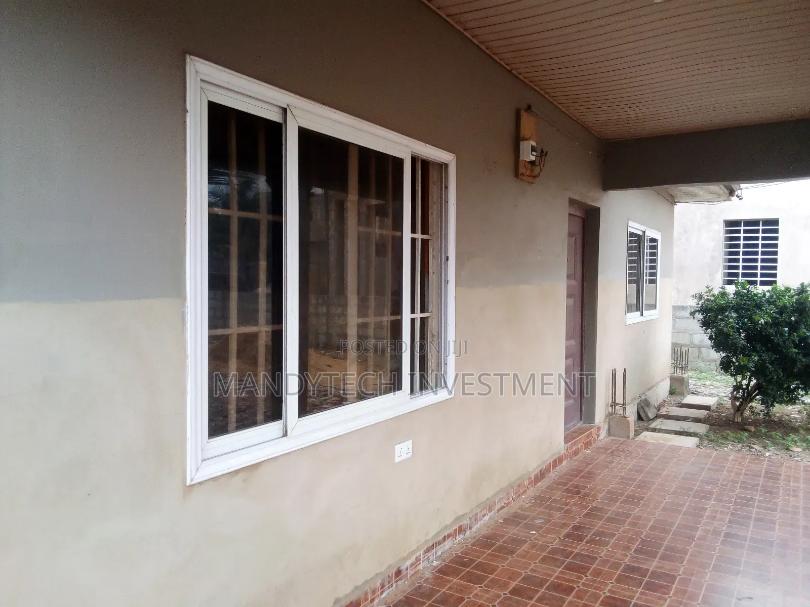 2bdrm House in Lake Side Estate for sale