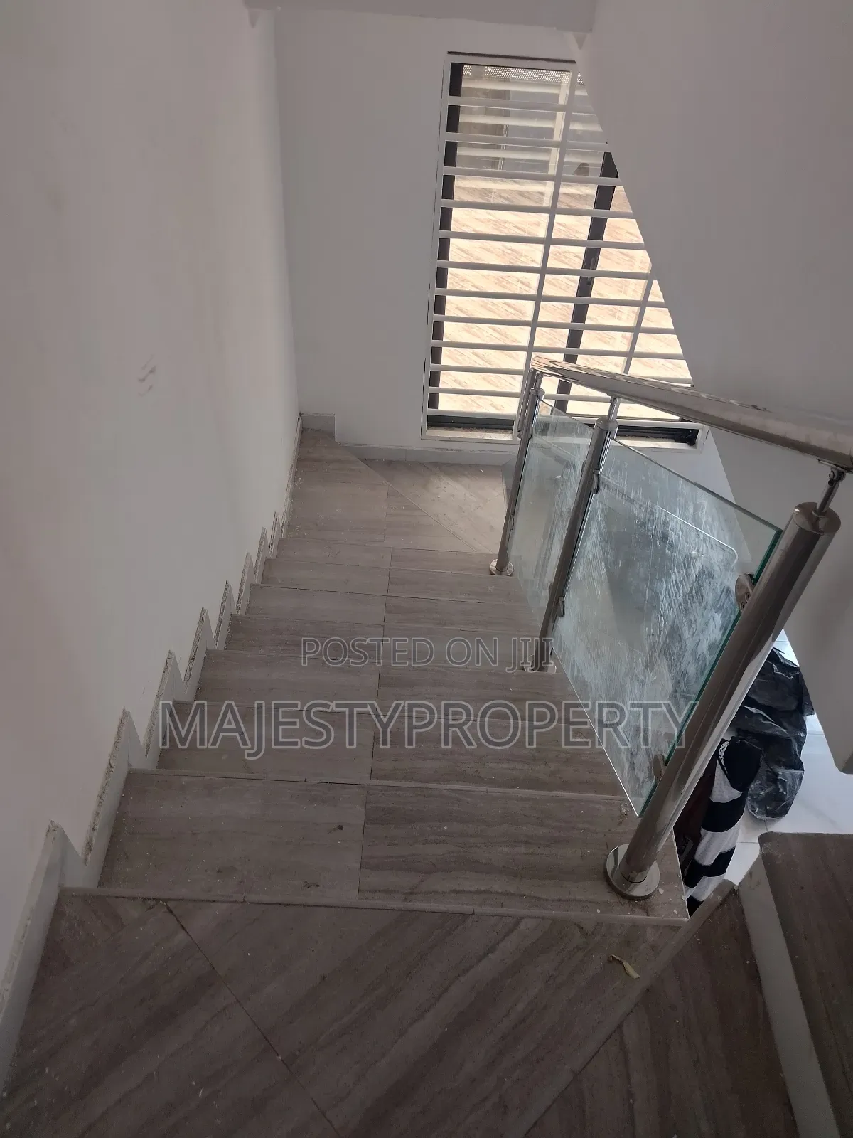 3bdrm House in Hfc, Spintex for sale