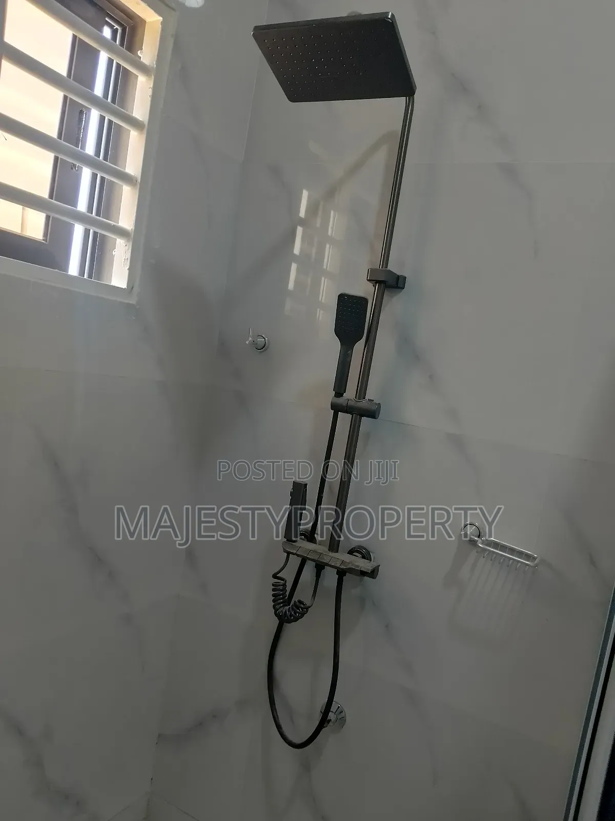 3bdrm House in Hfc, Spintex for sale