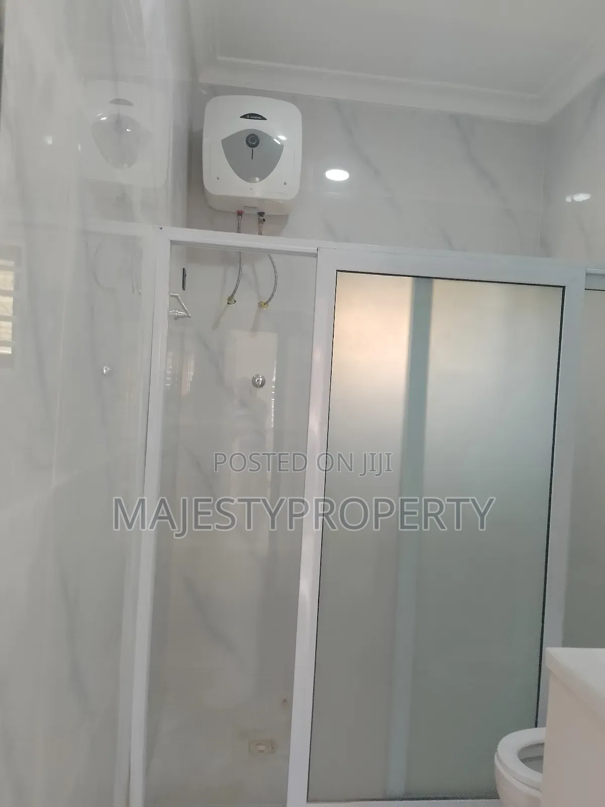 3bdrm House in Hfc, Spintex for sale