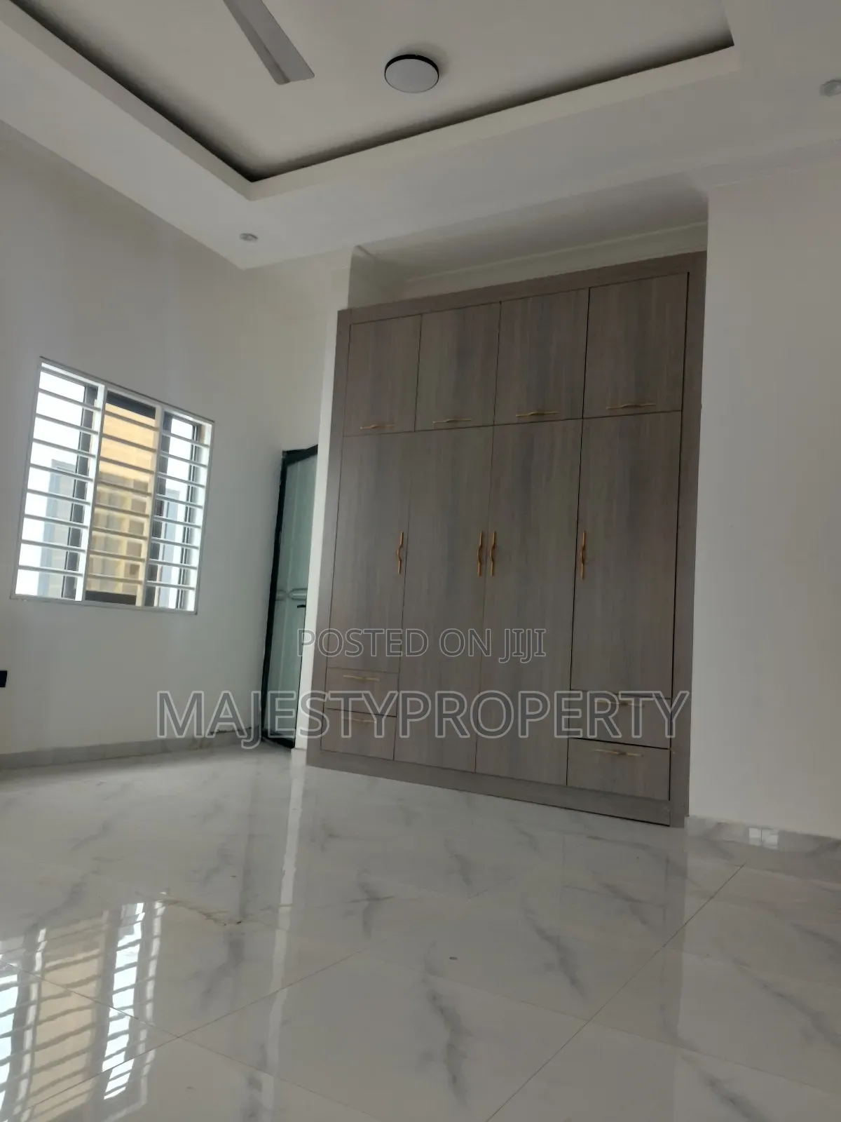 3bdrm House in Hfc, Spintex for sale