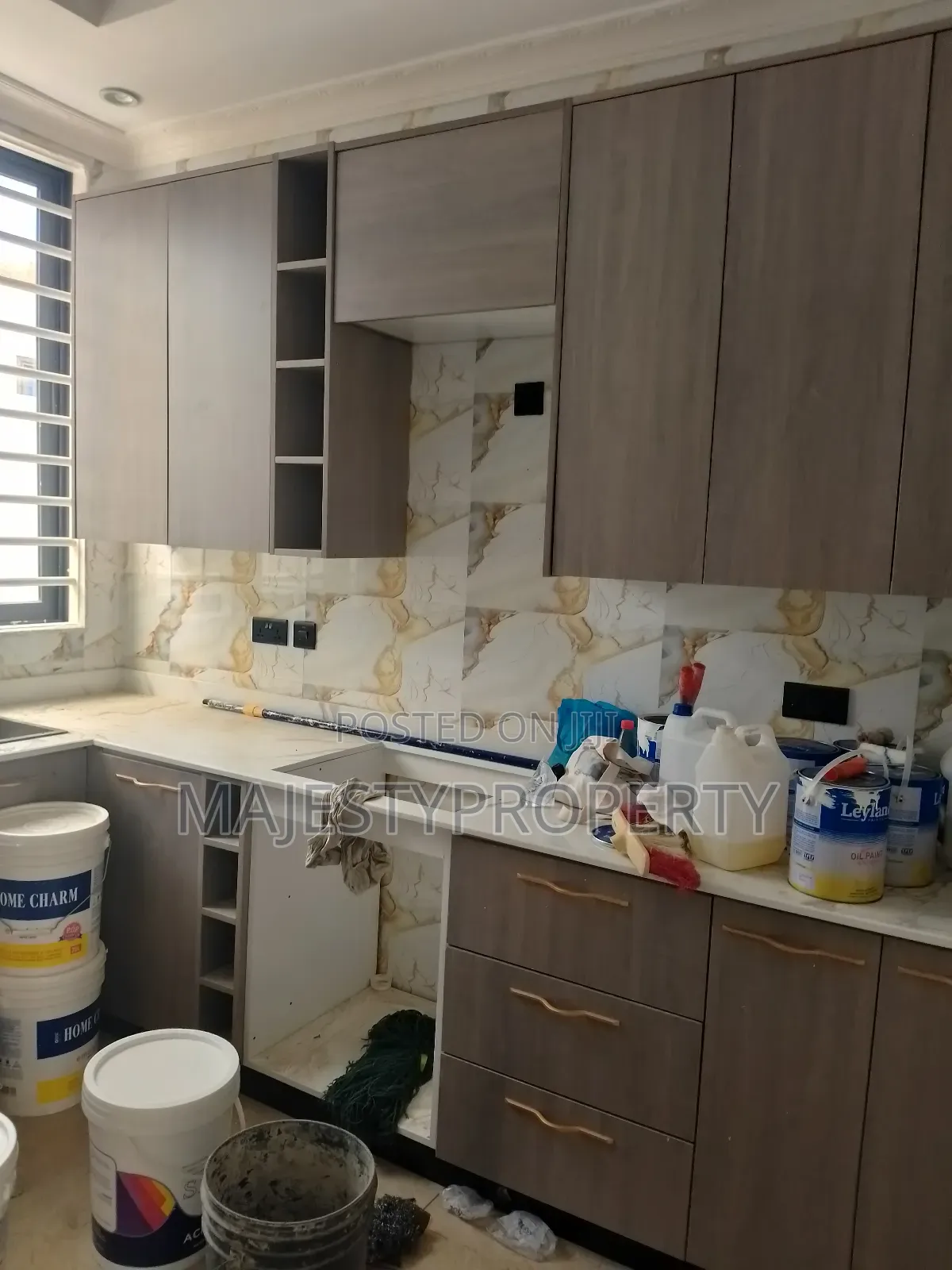 3bdrm House in Hfc, Spintex for sale