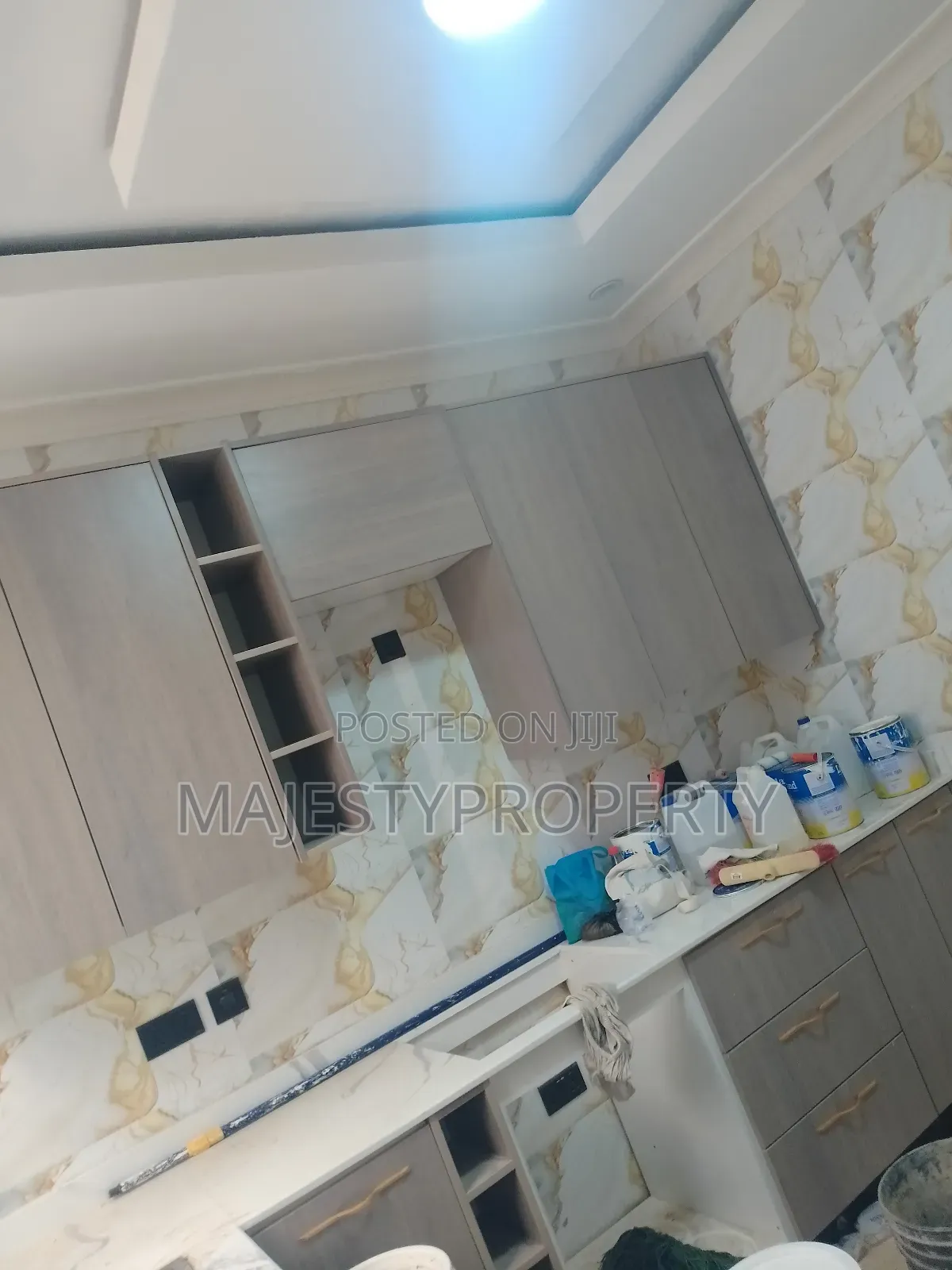 3bdrm House in Hfc, Spintex for sale