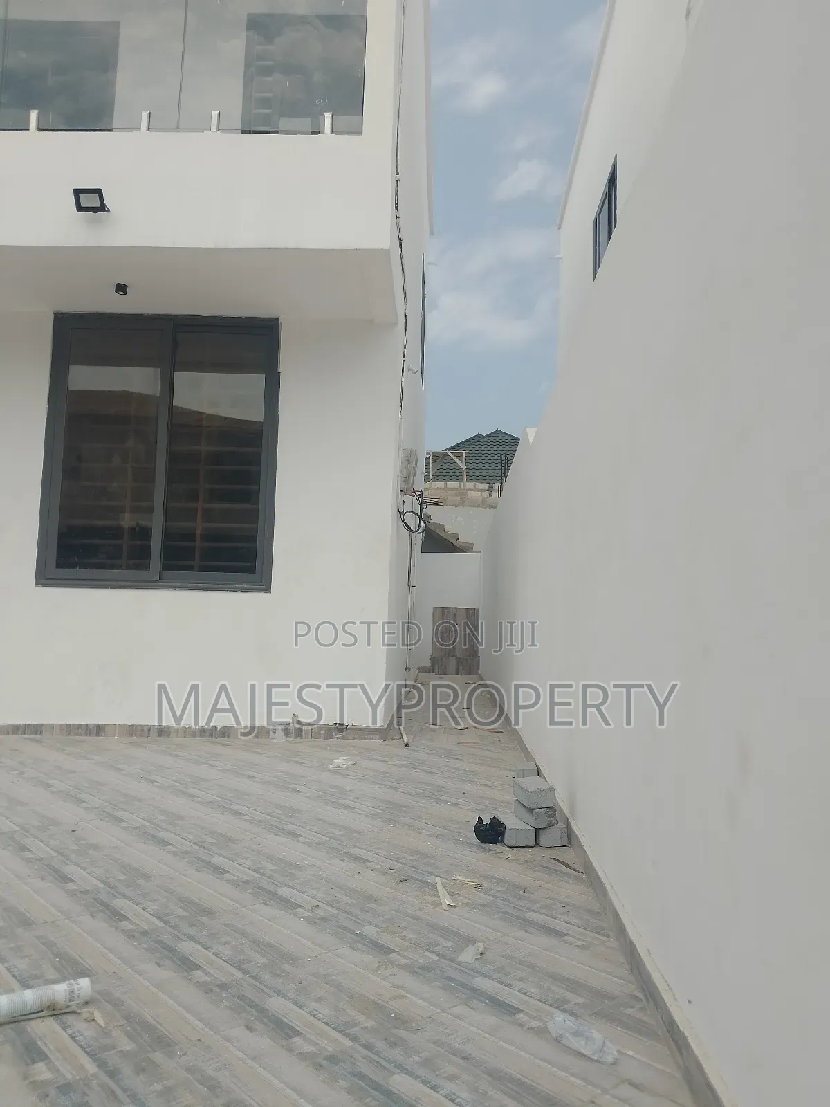 3bdrm House in Hfc, Spintex for sale