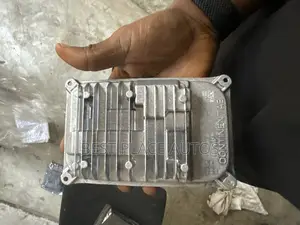 Mercedes Benz Glb 250 Headlight Charger / Booster