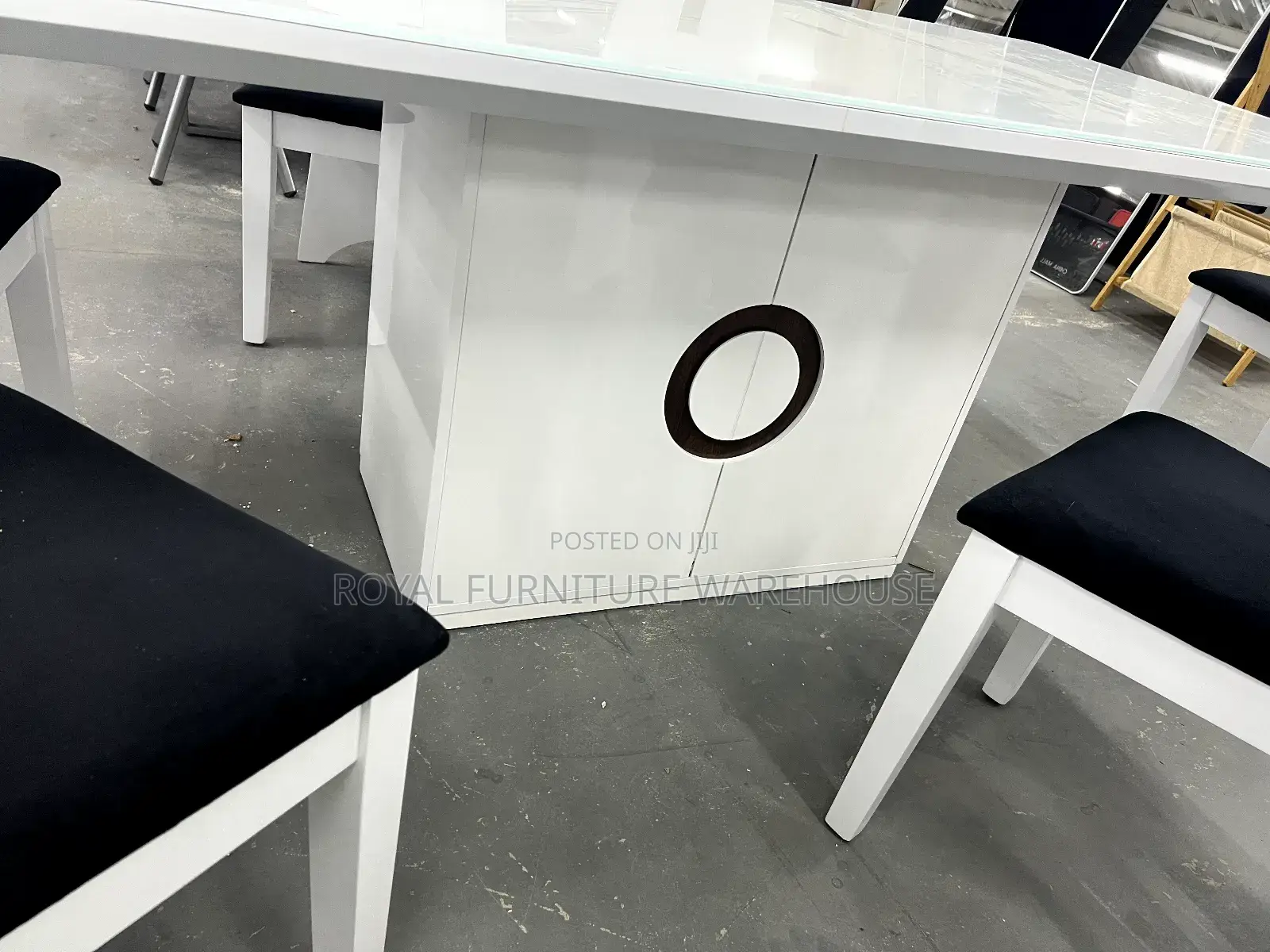 Foreign Executive Tempered Glass Dining Set