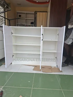 3 Door Cabinet. 120x33x90cm
