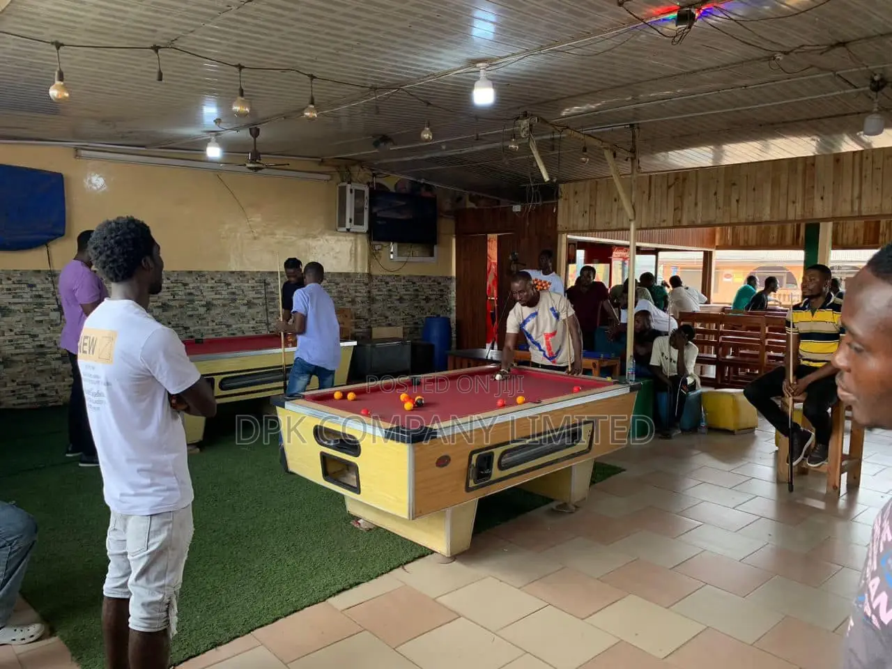 Commercial Space for Restaurants and Other Business 4 Rent