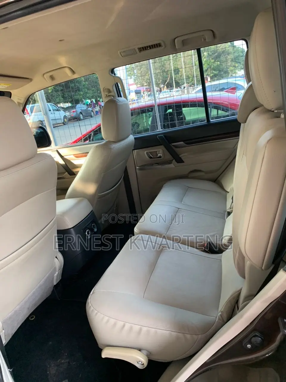 Mitsubishi Pajero 2017 Silver