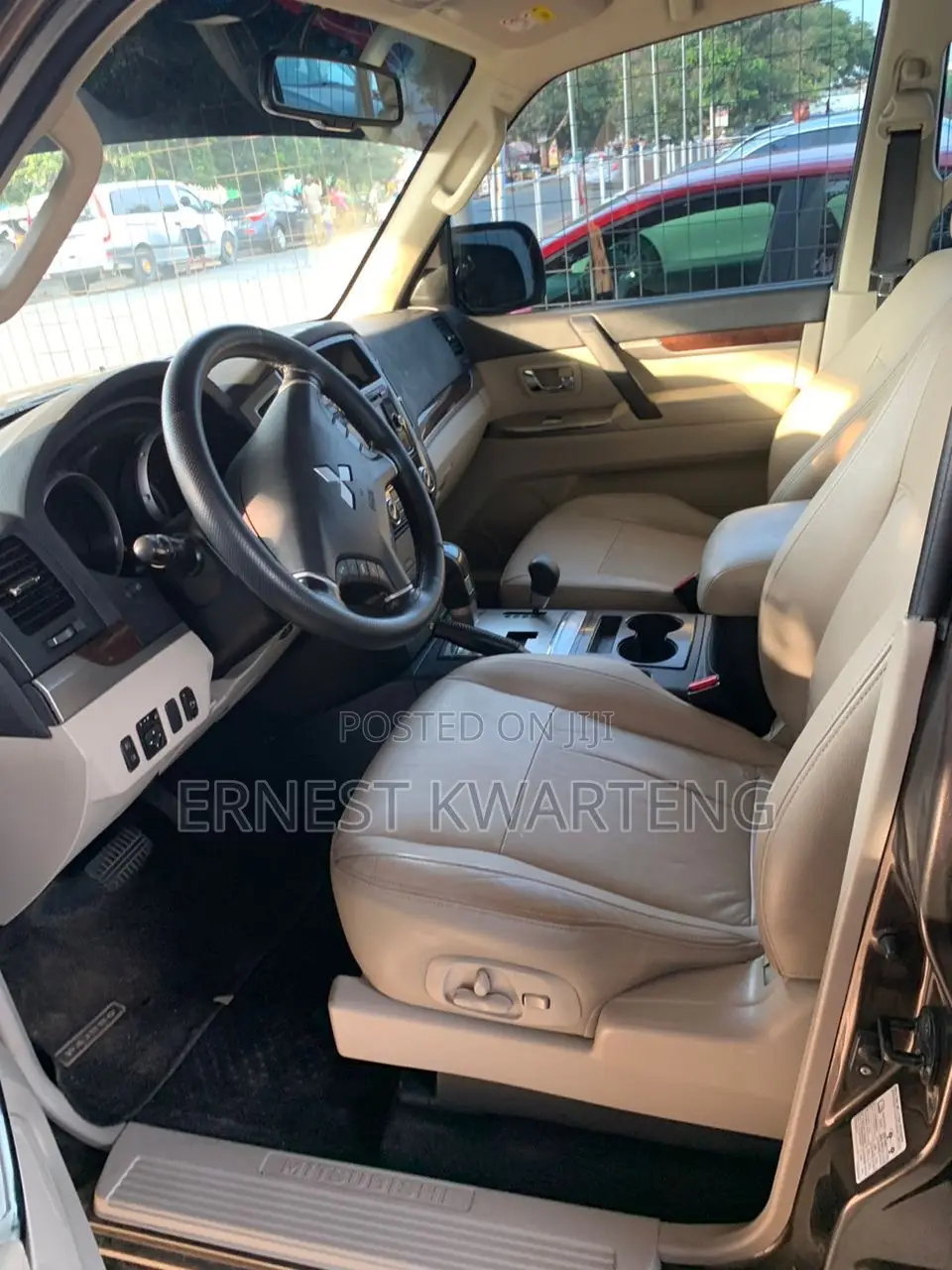 Mitsubishi Pajero 2017 Silver