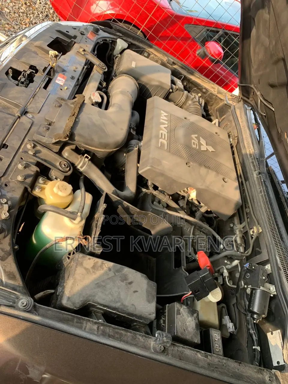Mitsubishi Pajero 2017 Silver