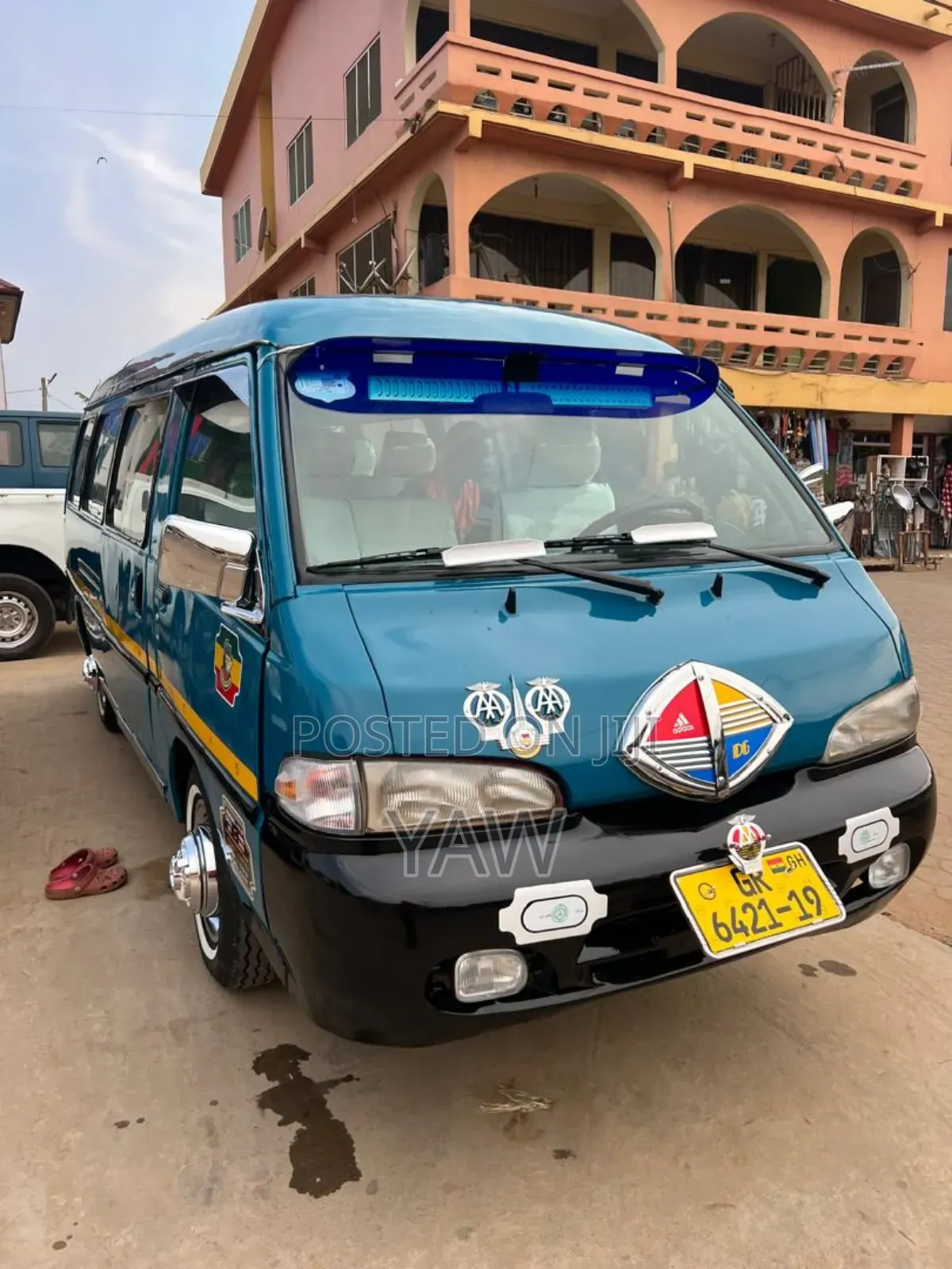 Hyundai H-100 2004 Blue
