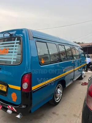 Hyundai H-100 2004 Blue