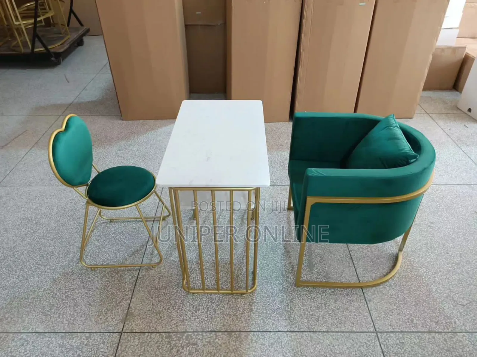 Manicure Table and Chair PNK