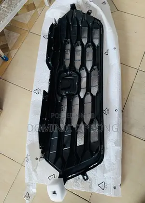 Honda CRV 2023 Front Grille