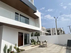 5bdrm Duplex in Tseaddo for rent