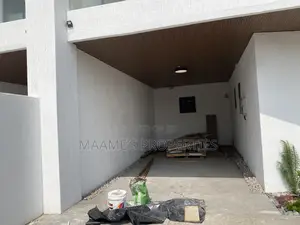 5bdrm Duplex in Tseaddo for rent