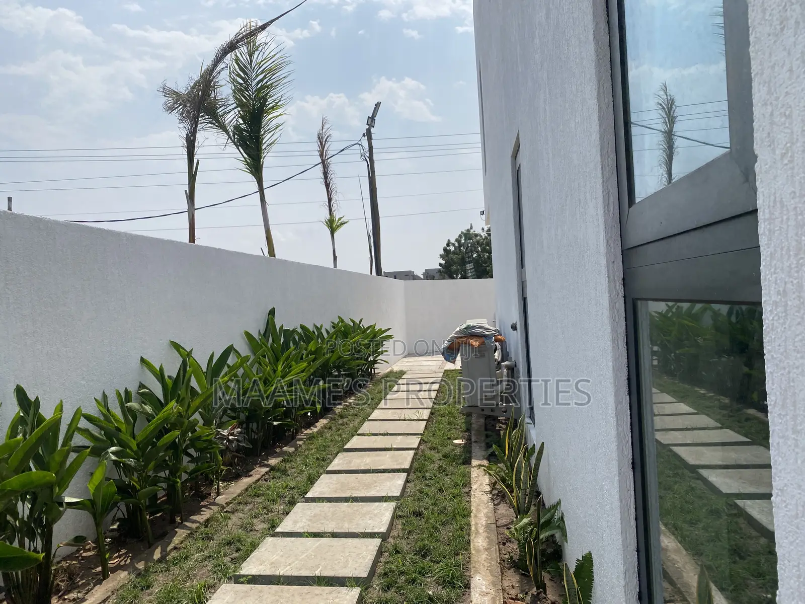 5bdrm Duplex in Tseaddo for rent