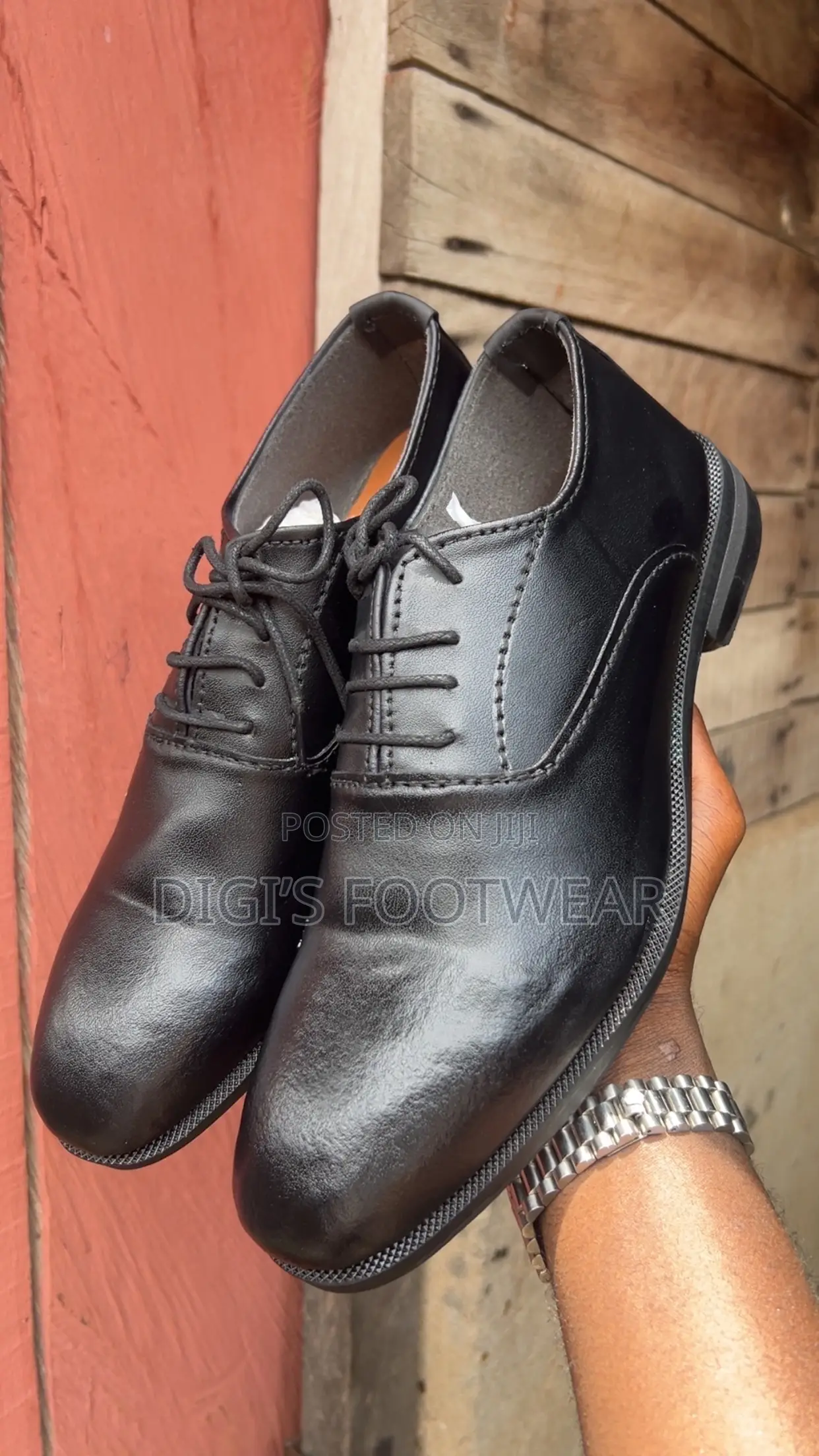 Black Design Laced Shoe