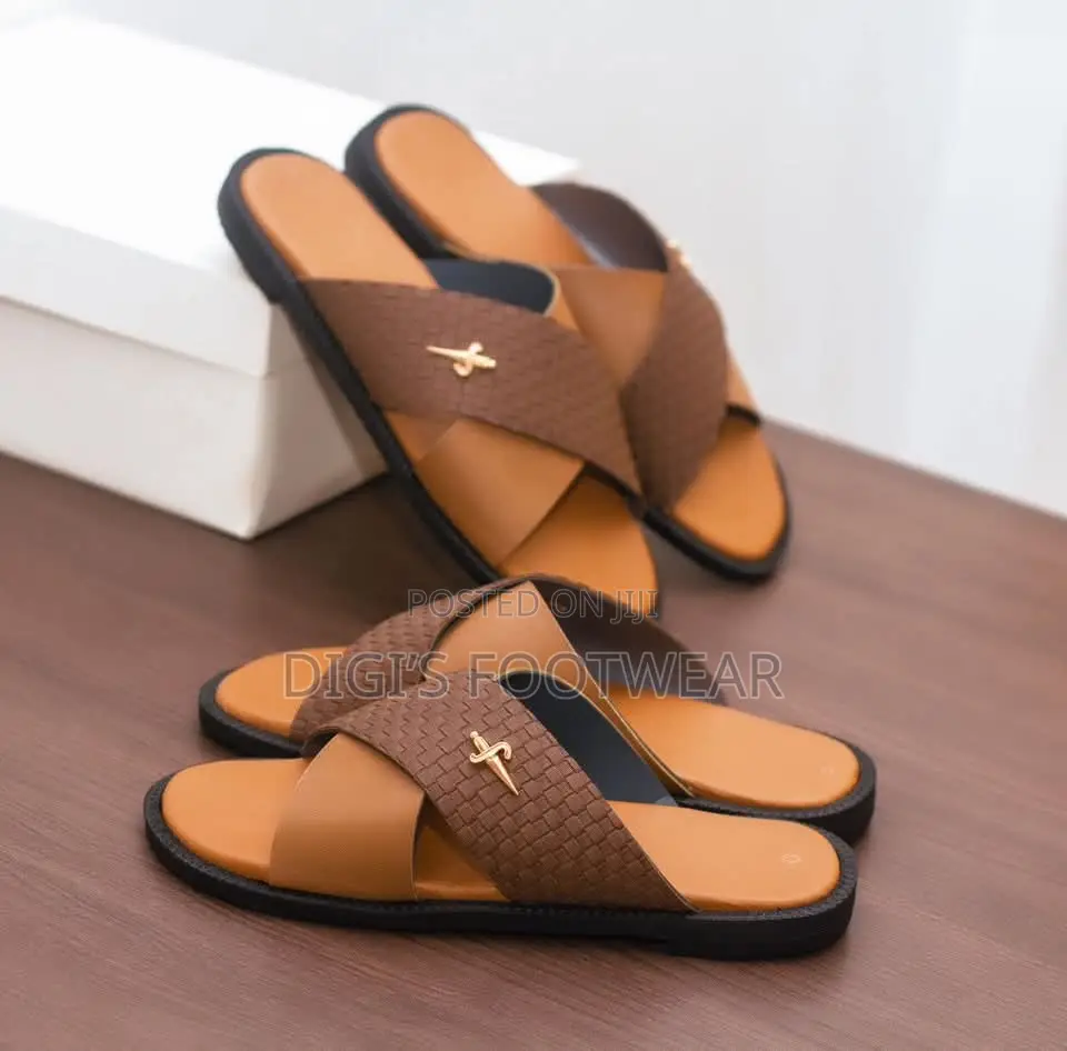 Brown Mat Leather Slipper With Crown