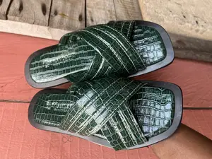 Green New Chunk Slippers