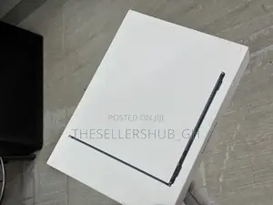 New Laptop Apple MacBook Air 2025 M4 13-inch 16GB Apple M4 SSD 256GB