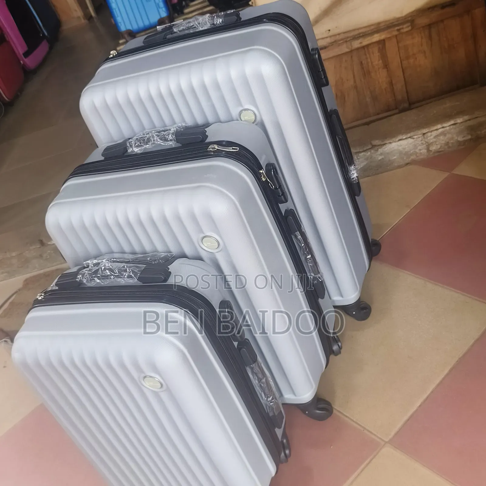 Traveling Bags 3in1 (Sleek Beautiful for All Purposes)