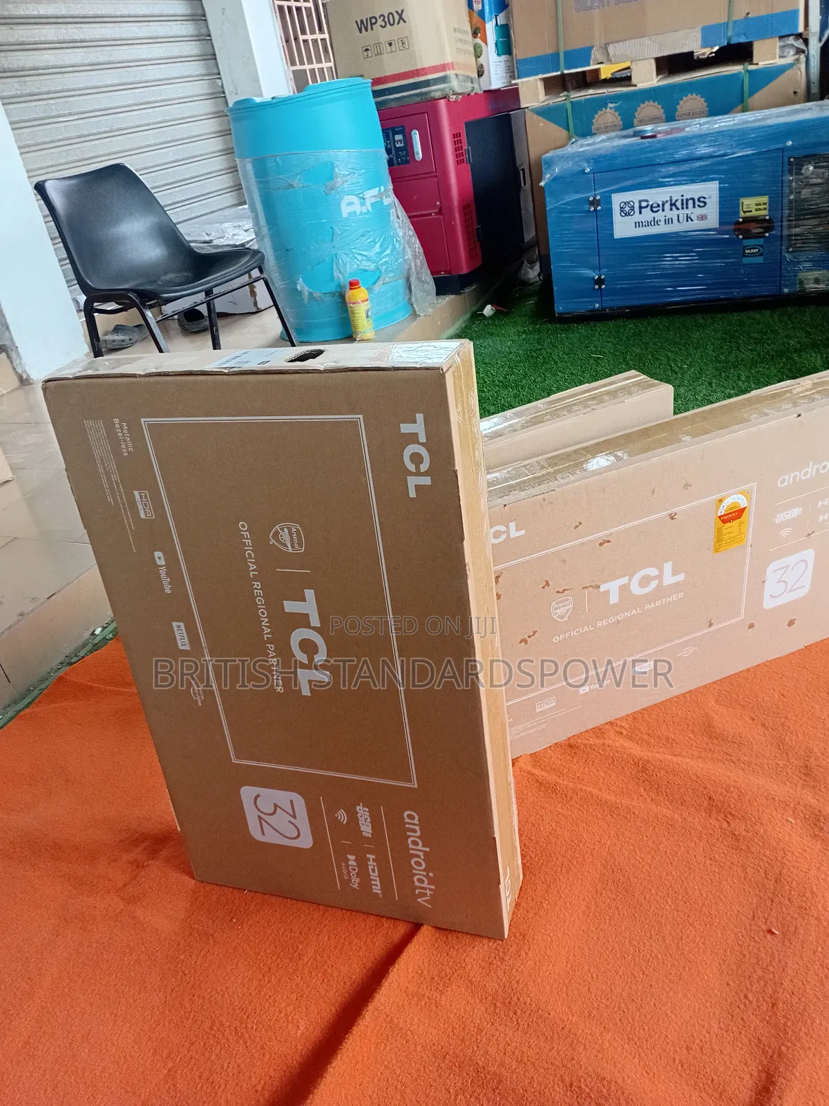 32" Vibrant Colour Display TCL Tv