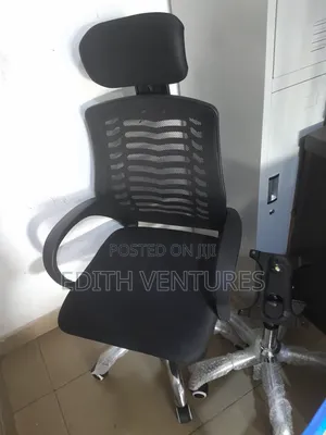 Anterooms Chair
